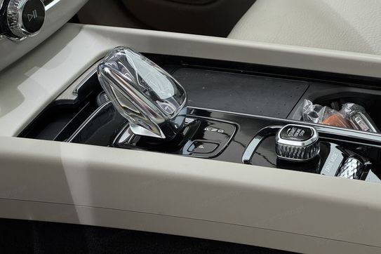 Volvo XC60 T8 AWD Plug-In Hybrid Polestar Engineered aut