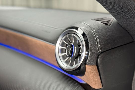 Mercedes CLA 200 AMG Line Shooting Brake