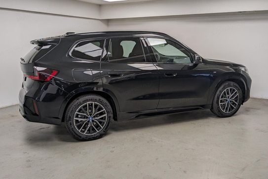 BMW iX1 xDrive30 M Sport
