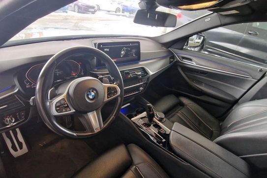 BMW Seria 5 520d xDrive M Sport