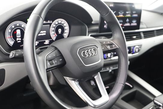 Audi A4 40 TFSI mHEV quattro S tronic