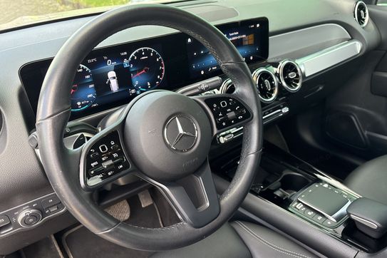 Mercedes GLB 200