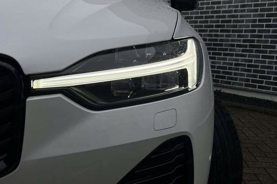 Volvo XC60 B5 AWD Ultra Black Edition