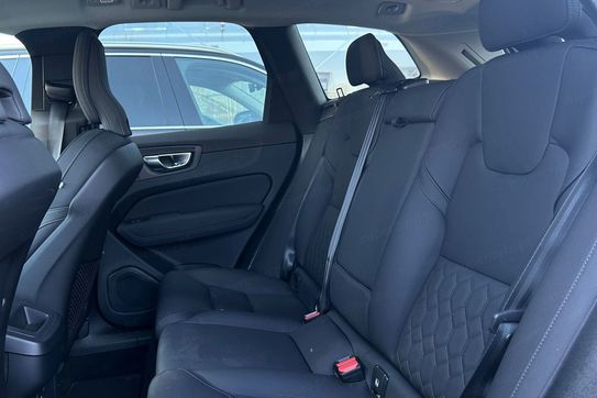 Volvo XC60 B5 B AWD Plus Dark aut