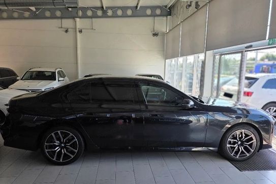 BMW Seria 7 740d xDrive M Sport