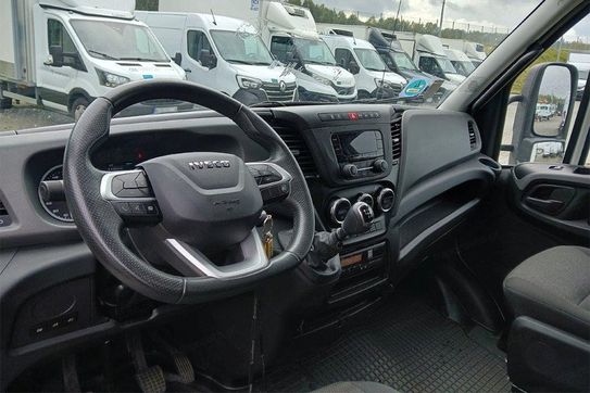 Iveco Daily 70C18 Zabudowa + Tył spanie