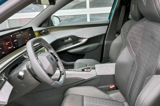 Peugeot 3008 1.2 PureTech mHEV GT e-DCS6