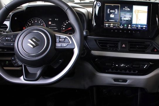Suzuki Swift Premium Plus 1.2 Dualjet SHVS