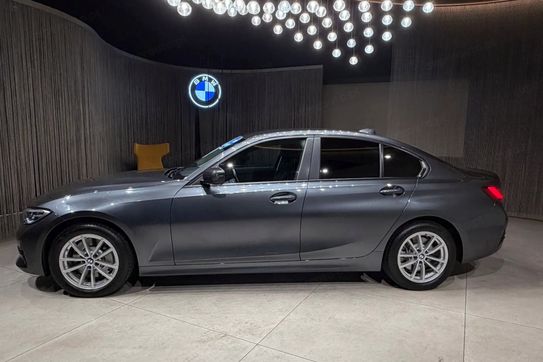 BMW Seria 3 330d xDrive Advantage