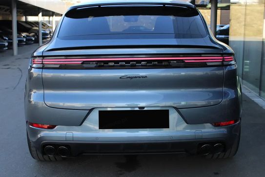Porsche Cayenne Coupe E-Hybrid Black Edition
