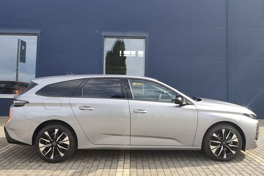 Peugeot 308 Allure S&S e-DCS6 1.2 mHEV
