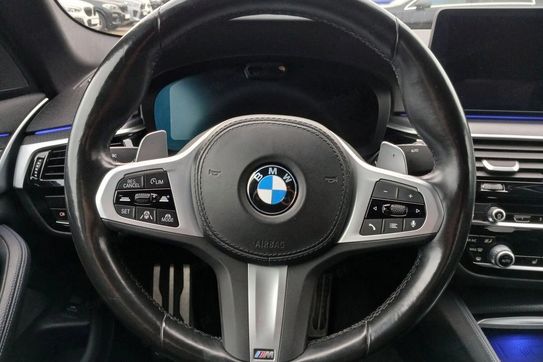 BMW Seria 5 520d xDrive M Sport