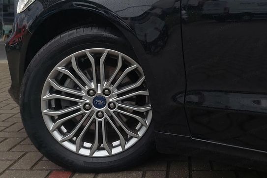 Ford Mondeo 2.0 Hybrid Titanium