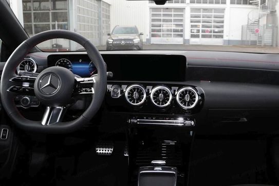 Mercedes CLA 200 AMG Line