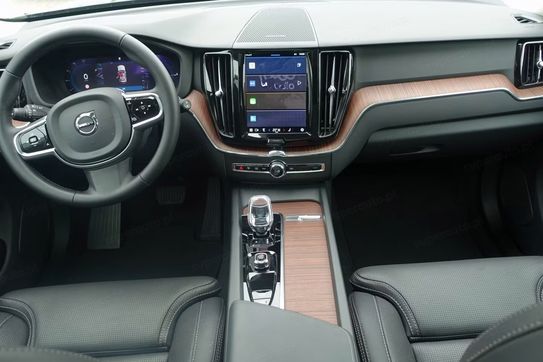 Volvo XC60 T8 Plug-In Hybrid AWD Ultra Bright