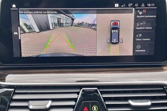 BMW Seria 5 530e xDrive Luxury Line aut