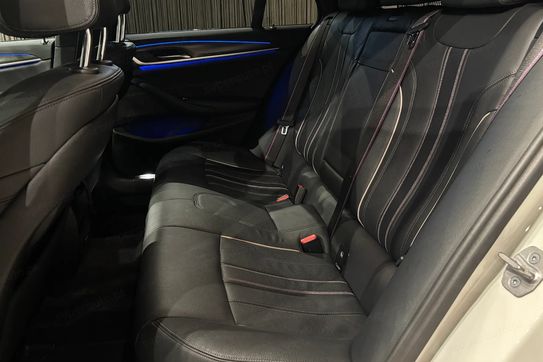 BMW Seria 5 Touring 520d M Sport