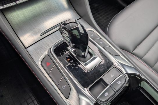 MG HS 1.5 T-GDI  DCT