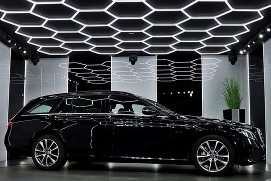 Mercedes Klasa E 300 de 9G-TRONIC