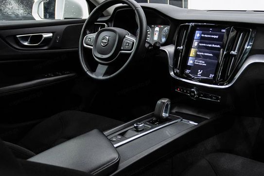 Volvo V60 B3 B Momentum Core