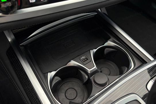 BMW Seria 7 750i xDrive M Sport