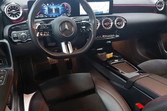 Mercedes Klasa A 250 e AMG Line