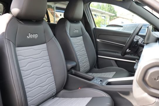 Jeep Avenger Overland 4xe 1.2 T3 mHEV eDCT6