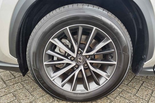 Lexus NX 350h Elegance 2.5 Hybrid