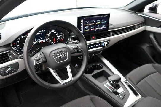Audi A4 45 TFSI mHEV quattro S tronic