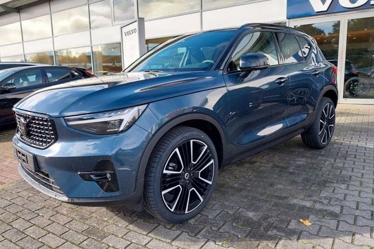 Volvo XC40 B4 Ultra Black Edition