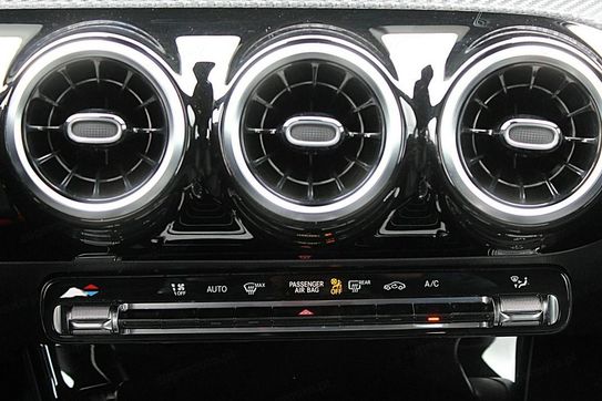 Mercedes CLA 180 d 8G-DCT
