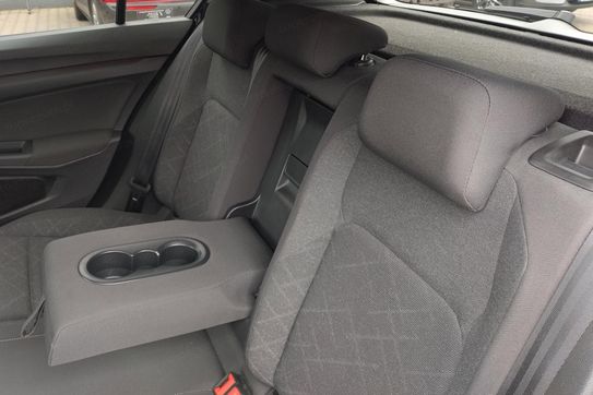 Volkswagen Golf Life 1.0 eTSI  DSG