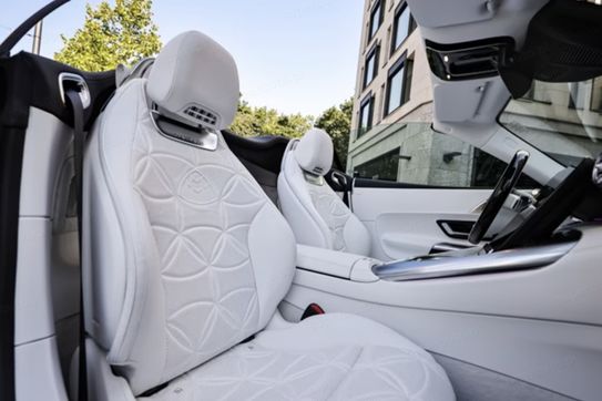 Mercedes SL Maybach 680 4-Matic+ Monogram Series