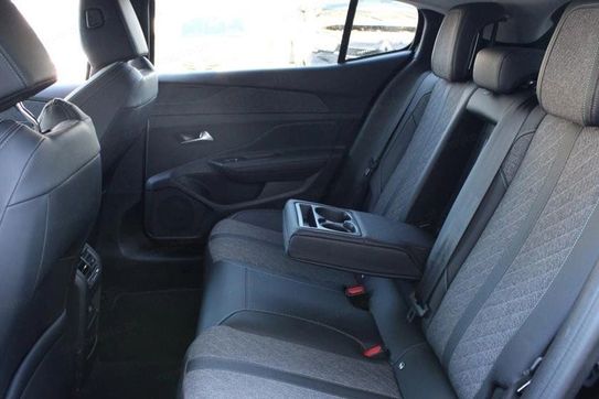 Peugeot 408 1.2 PureTech Allure
