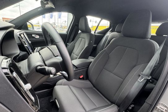 Volvo XC40 73kWh Recharge Plus aut