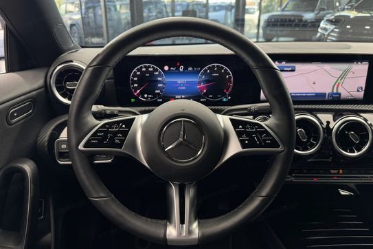 Mercedes CLA 200 mHEV 7G-DCT