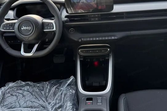 Jeep Avenger Summit 1.2 T3 mHEV FWD eDCT6