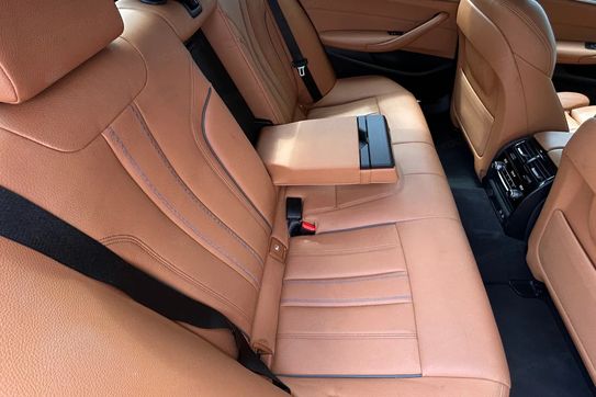 BMW Seria 5 530d xDrive mHEV M Sport sport-aut