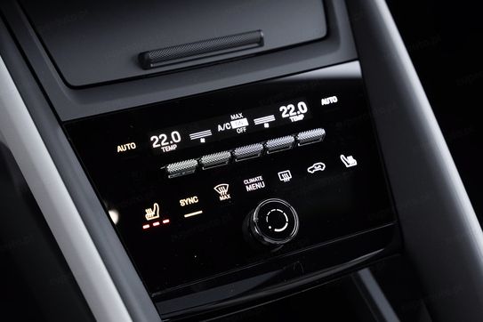 Porsche Macan 4