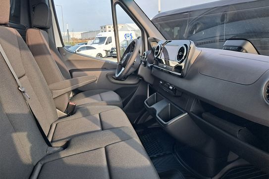 Mercedes Sprinter 317 CDI BASE Długi 9G-Tronic
