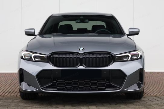 BMW Seria 3 330i xDrive M Sport