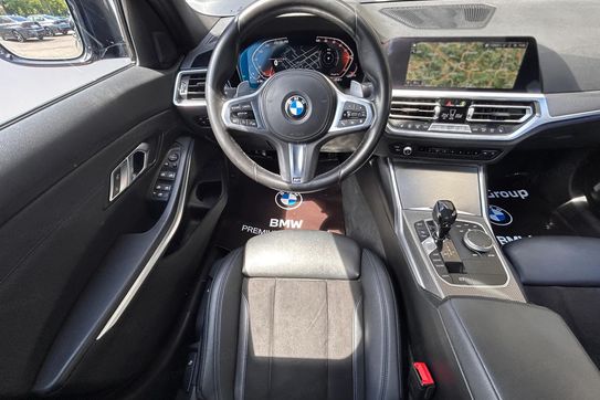 BMW Seria 3 330i xDrive M Sport sport-aut