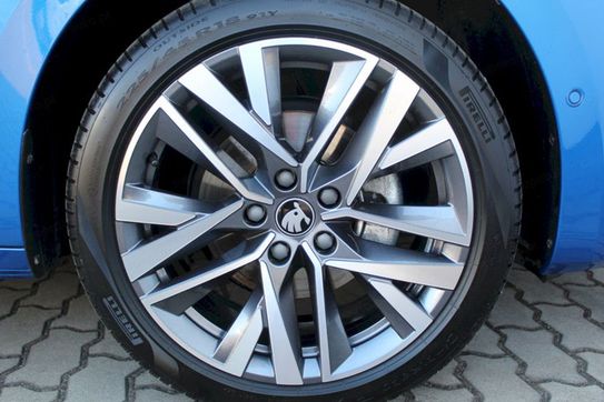 Skoda Octavia Drive Selection 1.5 TSI mHEV DSG