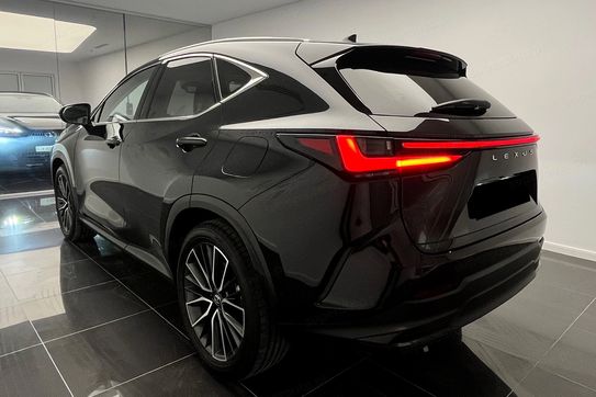 Lexus NX 350h Omotenashi 2.5 Hybrid AWD