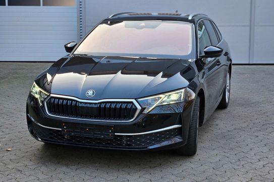 Skoda Octavia Selection Edition 130 1.5 TSI mHEV DSG