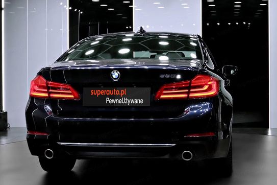 BMW Seria 5 530e xDrive Luxury Line