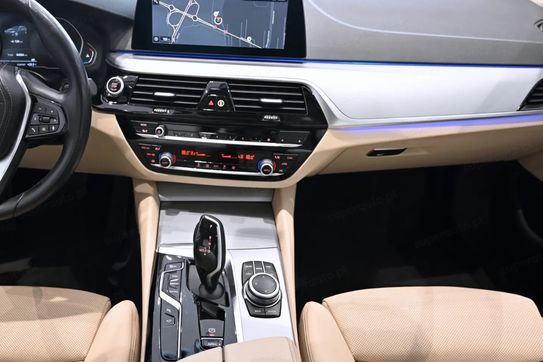 BMW Seria 5 518d mHEV aut