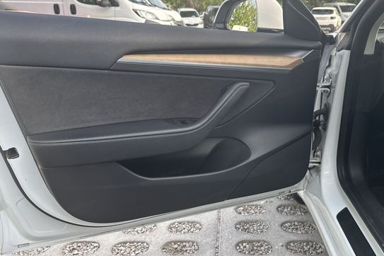 Tesla Model 3 Standard Range Plus