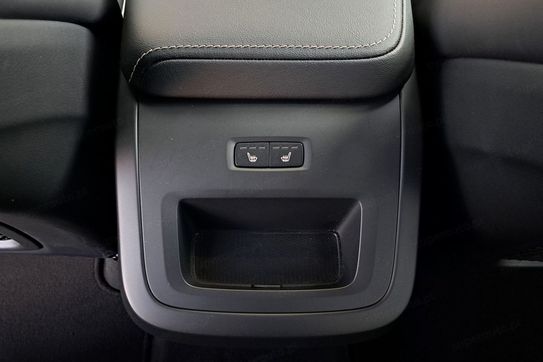 Volvo XC60 B5 B AWD Plus Dark aut