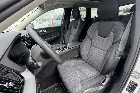 Volvo XC60 T6 Plug-In Hybrid AWD Core